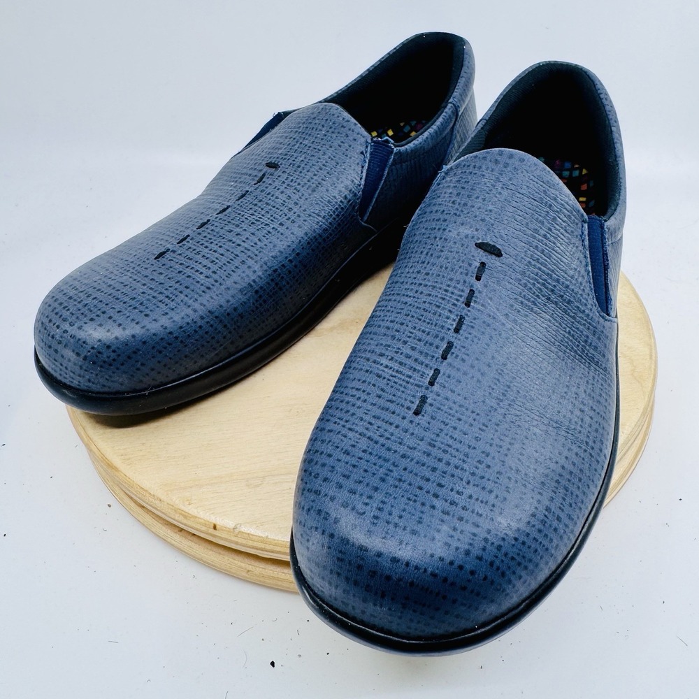 SAS Viva Slip On Shoes Womens 7.5 N Navy Blue Leather Comfort Walking Narrow